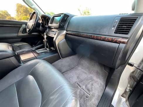 Used 2009 Toyota Land Cruiser image 34