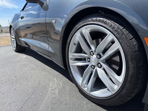 Used 2018 Chevrolet Camaro SS w/ LPO RS/SS Interior Package RWD image 8