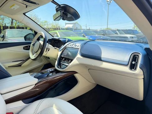Used 2021 Aston Martin DBX AWD/4WD image 31