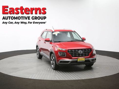 Used 2023 Hyundai Venue Limited FWD image 52