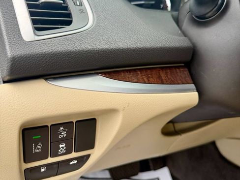 Used 2018 Acura TLX FWD image 29