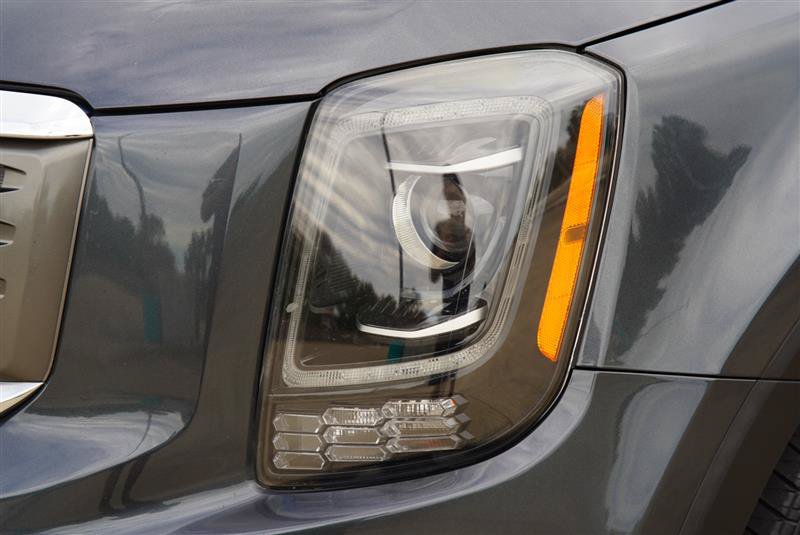 Used 2020 Kia Telluride LX AWD/4WD image 27