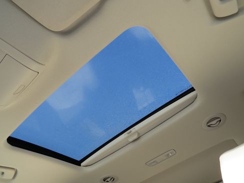 Used 2023 Buick Enclave Premium w/ Experience Buick Package image 28