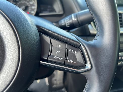 Used 2018 MAZDA MAZDA3 Touring FWD image 19