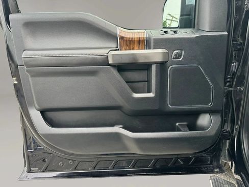 Used 2019 Ford F150 Platinum w/ Trailer Tow Package AWD/4WD image 11