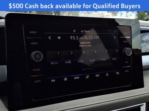 New 2026 Volkswagen Taos SE image 6