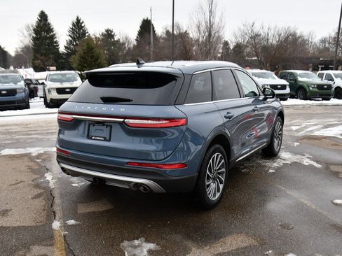 Used 2024 Lincoln Corsair Reserve w/ Towing Package image 6