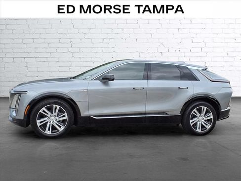 Used 2024 Cadillac Lyriq Tech RWD image 2