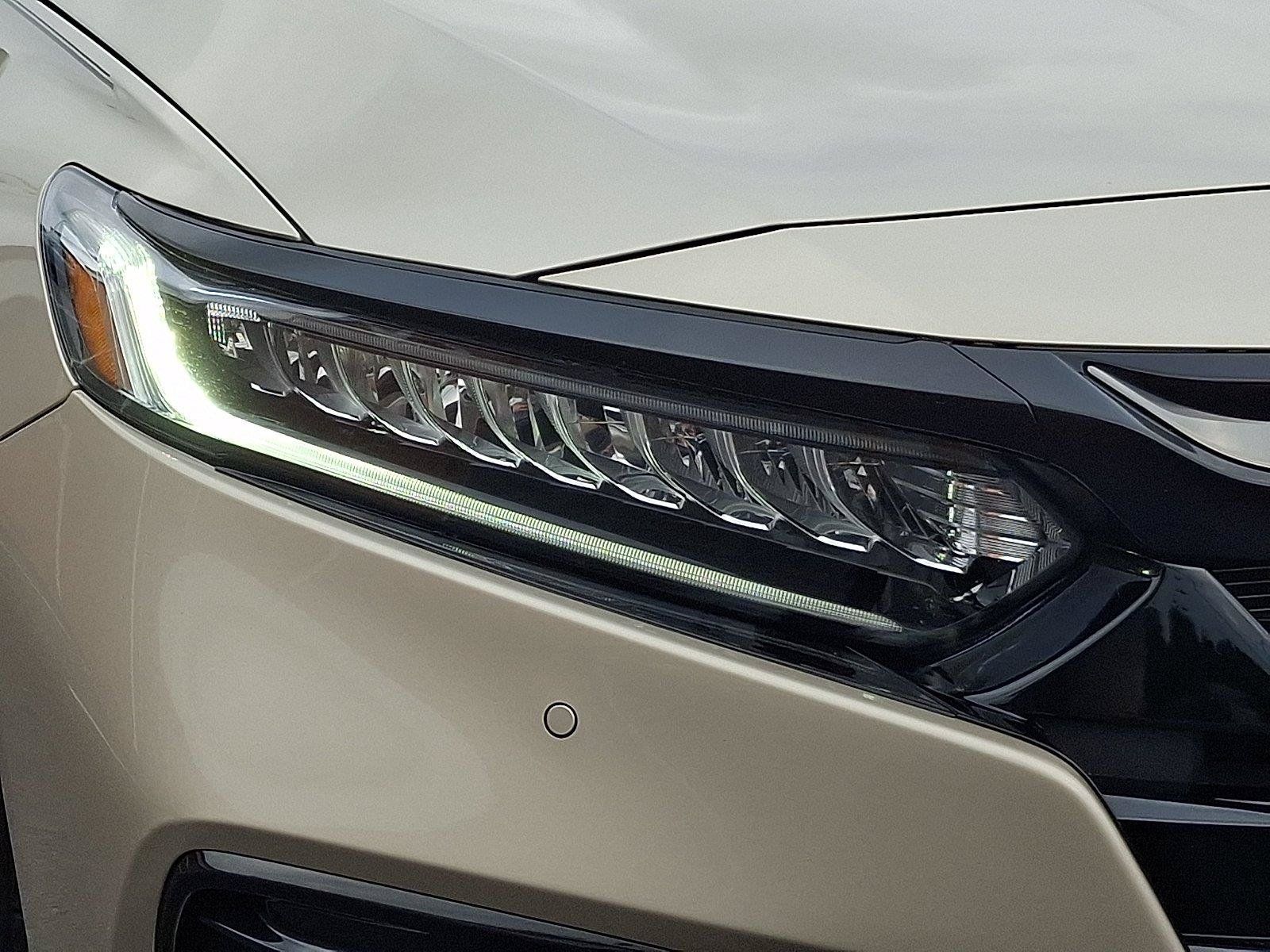 Used 2020 Honda Accord Touring image 9