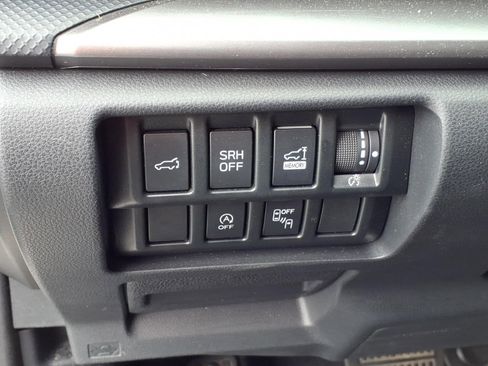 Used 2023 Subaru Forester Premium AWD/4WD image 12