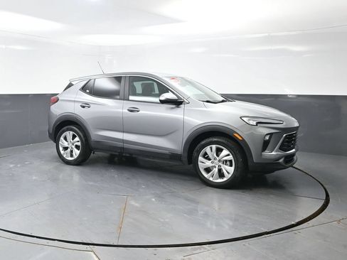 Used 2025 Buick Encore GX Preferred AWD/4WD image 5
