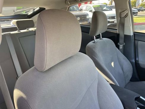 Used 2015 Toyota Prius Three image 27