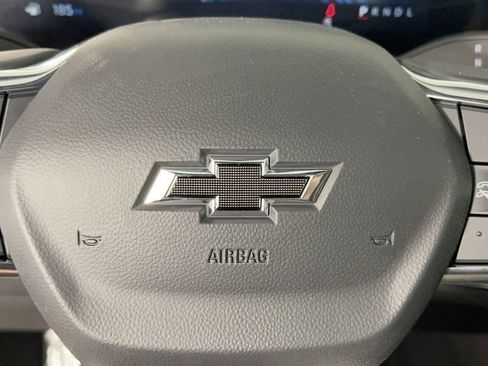 New 2025 Chevrolet Equinox ACTIV image 26