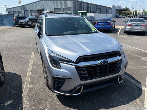 Certified 2023 Subaru Ascent Touring AWD/4WD image 3