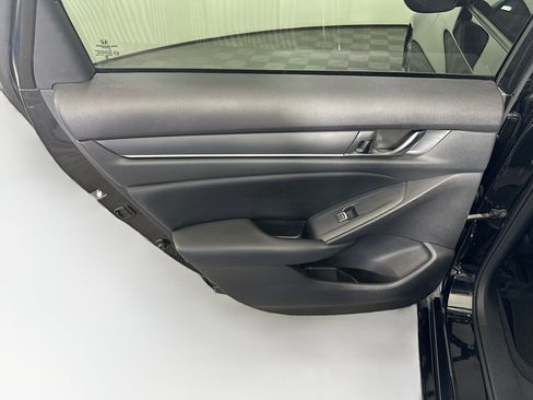 Used 2018 Honda Accord Sport image 24