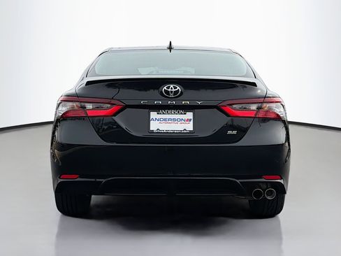 Used 2024 Toyota Camry SE image 12