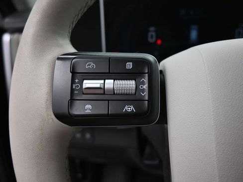 Used 2025 Hyundai Santa Fe SEL AWD/4WD image 14