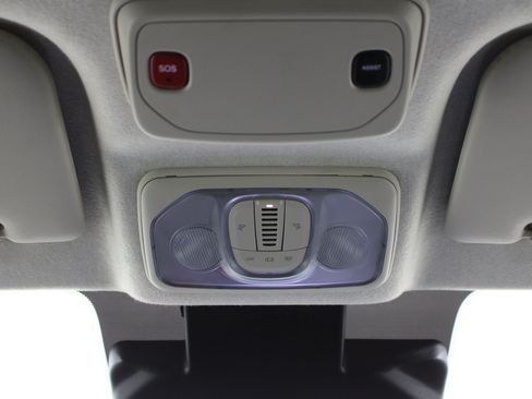 Used 2025 RAM ProMaster 2500 w/ Convenience Group FWD image 16