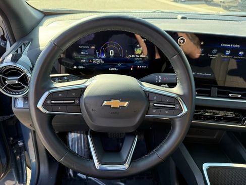 Used 2025 Chevrolet Equinox LT image 23