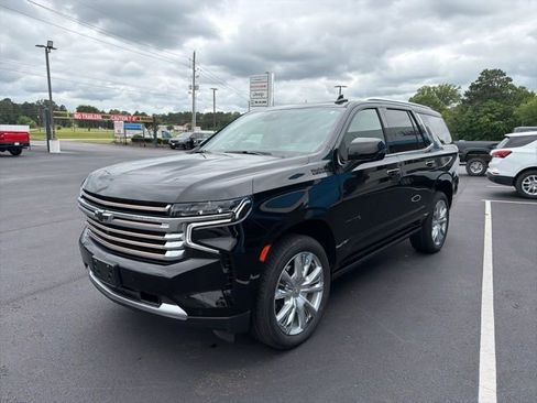 Used 2024 Chevrolet Tahoe High Country w/ Premium Package RWD image 4