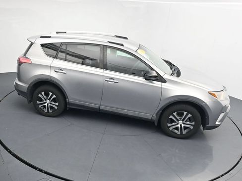 Used 2016 Toyota RAV4 LE AWD/4WD image 32