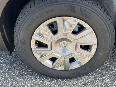 New 2026 Nissan Kicks S image 11