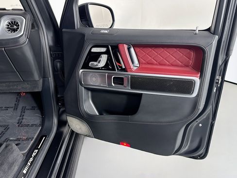 Used 2025 Mercedes-Benz G 63 AMG 4MATIC image 24
