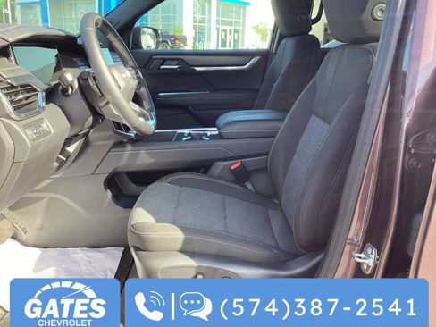 Used 2025 GMC Acadia Elevation image 15