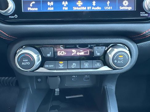 New 2025 Nissan Versa SR w/ Trunk Package image 33