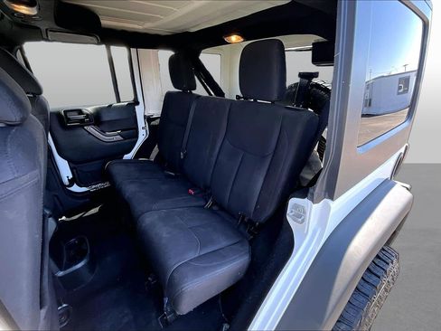 Used 2018 Jeep Wrangler Unlimited Sport S AWD/4WD image 24