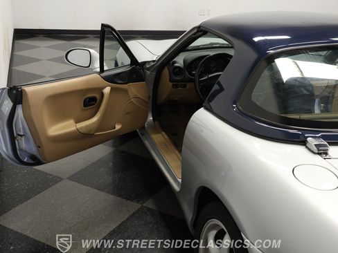 Used 1999 MAZDA MX-5 Miata image 32