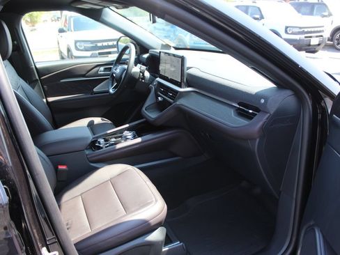New 2026 Ford Explorer Platinum w/ LUX Leather Package AWD/4WD image 11