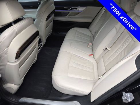 Used 2022 BMW 750i xDrive image 14