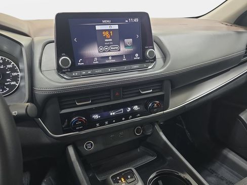 Used 2023 Nissan Rogue SV image 20