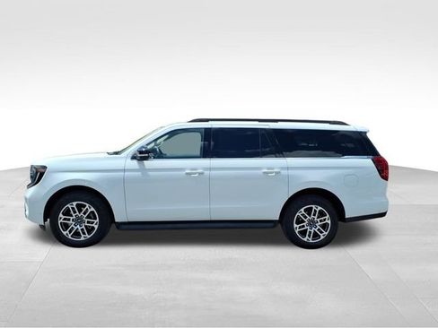 Used 2025 Ford Expedition Max Active AWD/4WD image 3