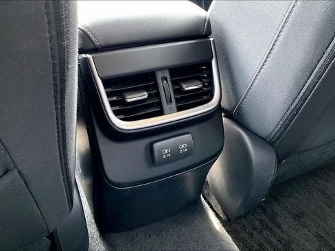 Used 2022 Subaru Outback Premium AWD/4WD image 10