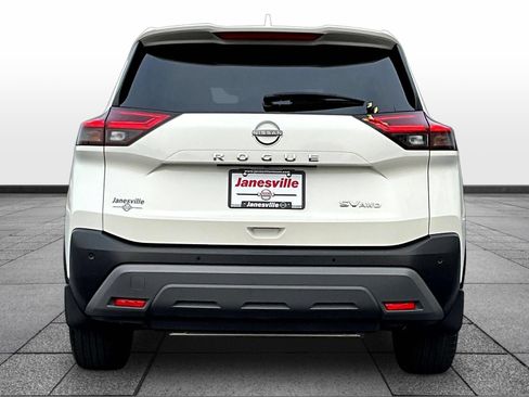 Used 2023 Nissan Rogue SV AWD/4WD image 6