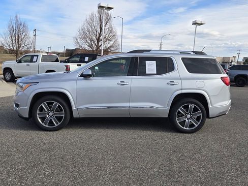 Used 2017 GMC Acadia Denali image 44