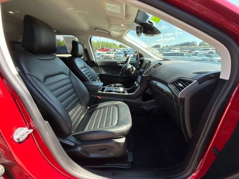 Used 2024 Ford Edge SEL w/ Convenience Package AWD/4WD image 9