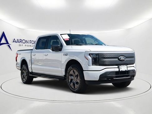 Used 2024 Ford F150 Lightning Flash AWD/4WD image 3
