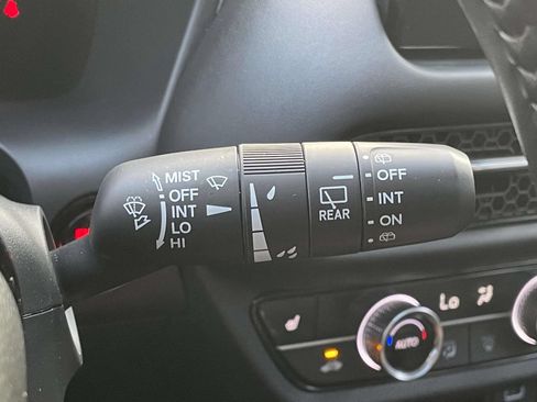 Used 2025 Honda HR-V EX-L image 22