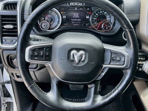 Used 2020 RAM 1500 Laramie AWD/4WD image 11