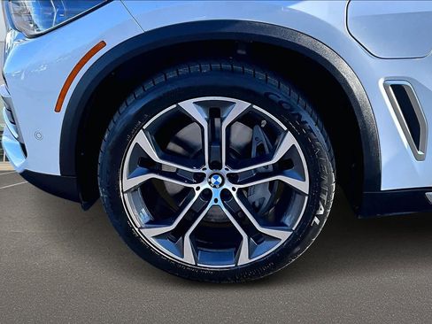 Used 2021 BMW X5 xDrive45e w/ Executive Package image 8