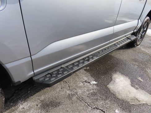 Used 2024 Ford F150 Lightning Lariat image 11