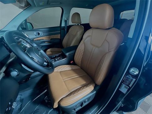 Used 2022 Kia Sorento SX Prestige w/ Rust Color Package image 9
