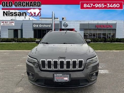 Used 2021 Jeep Cherokee Altitude image 2