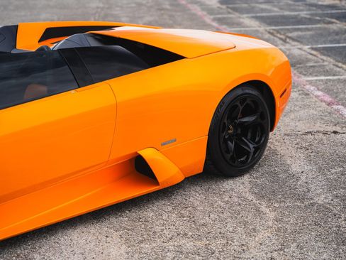 Used 2005 Lamborghini Murcielago Roadster AWD/4WD image 9