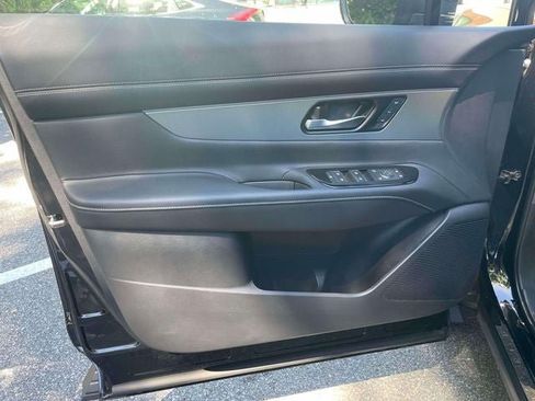 Used 2025 Nissan Murano SL AWD/4WD image 16