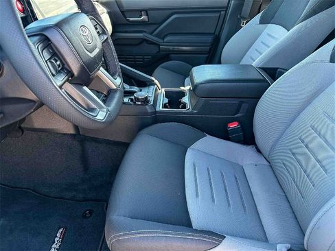 Used 2025 Toyota Tacoma TRD Sport image 13