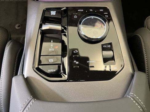 Used 2026 BMW X3 xDrive30 w/ Convenience Package image 17